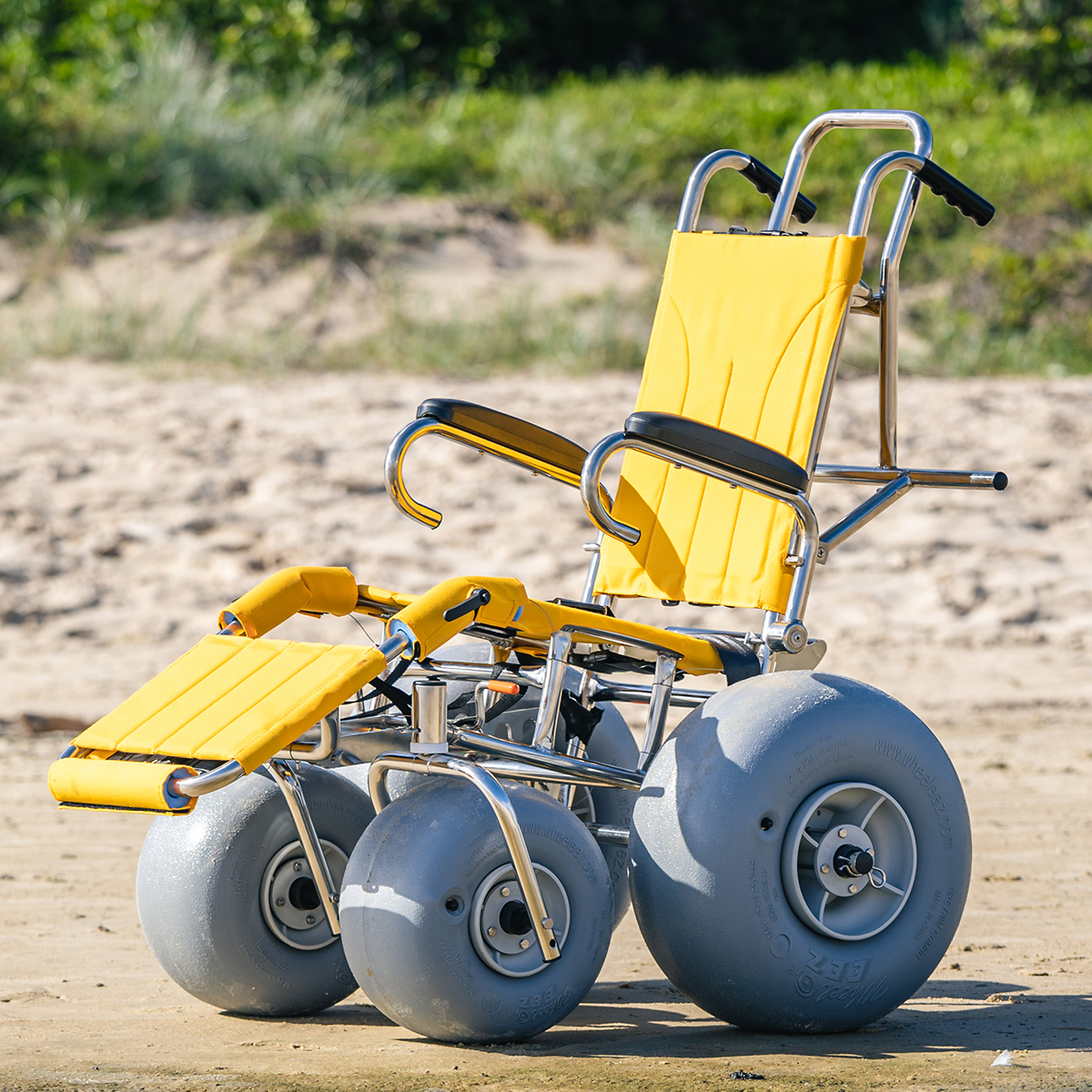Wheeleez™ Sandpiper Arazi / Plaj Tekerlekli Sandalyesi