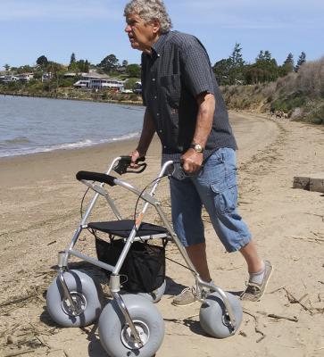 Wheeleez™ Arazi Tipi Rollator.