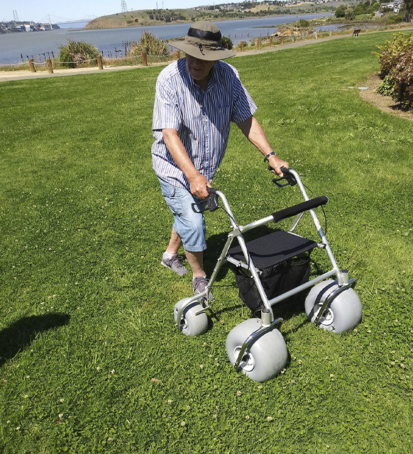 Wheeleez™ Arazi Tipi Rollator.